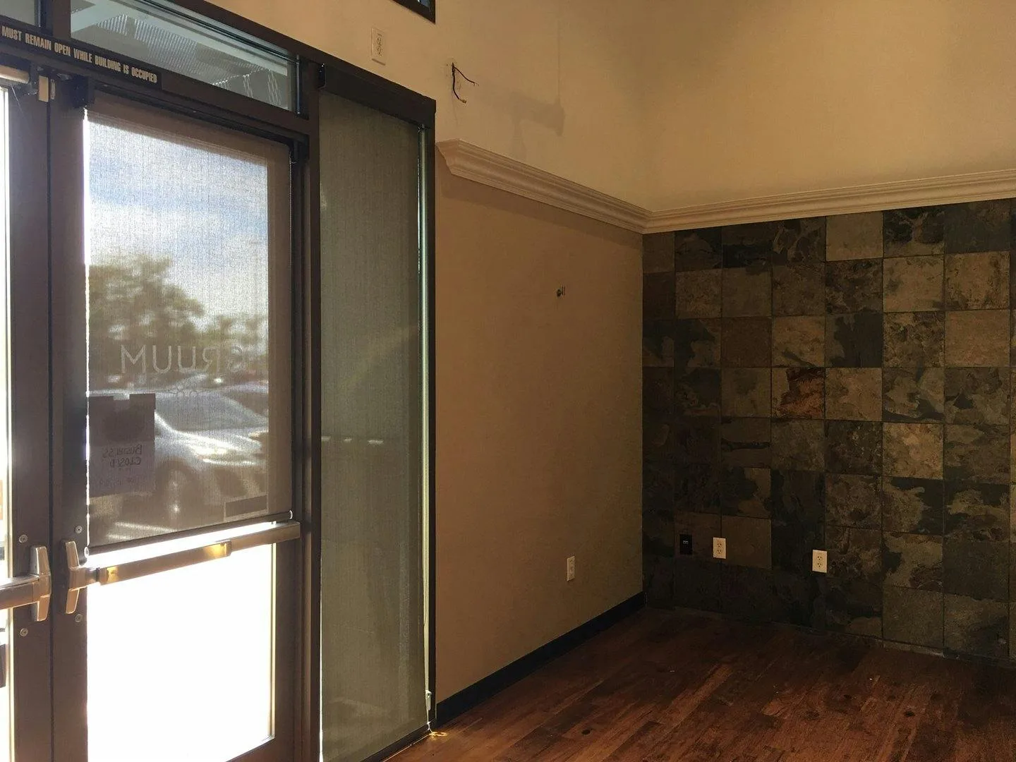 1,368 Sq Ft Salon and Retail Space in Huntington Beach — 3