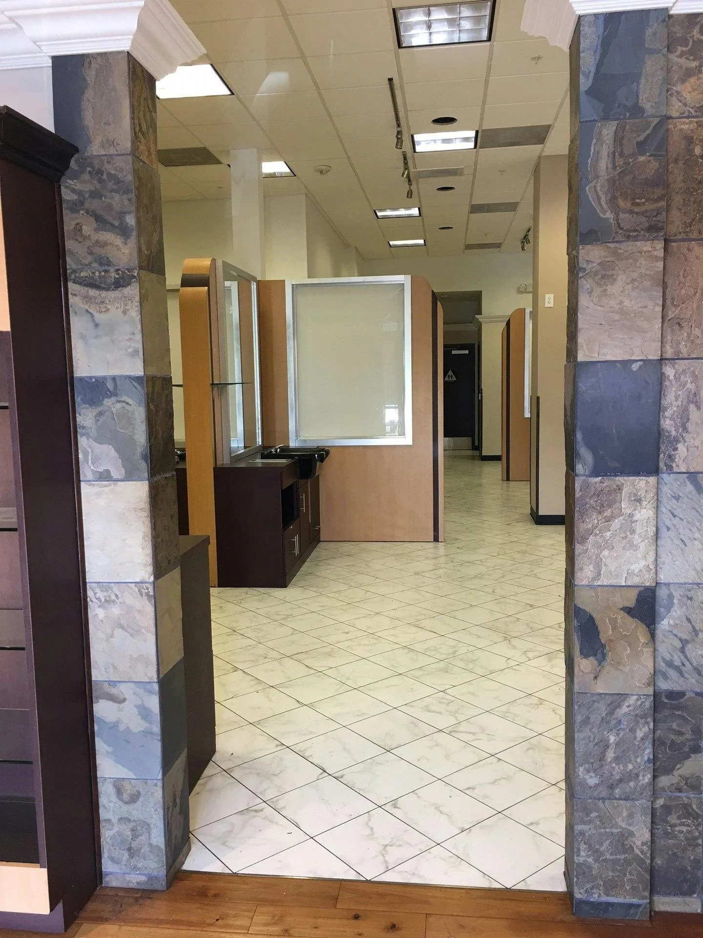1,368 Sq Ft Salon and Retail Space in Huntington Beach — 5