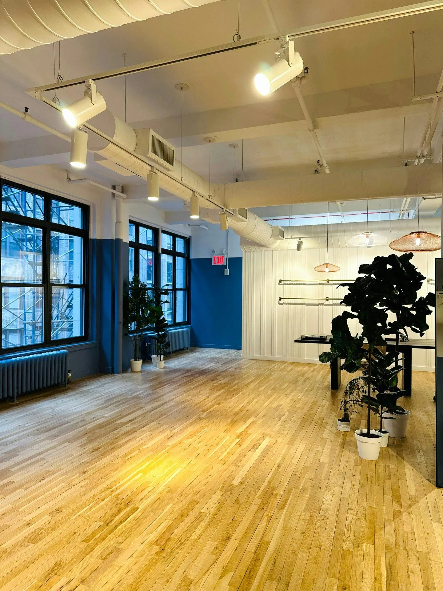 1,670 Square Foot Apparel Showroom in Midtown Manhattan — 3