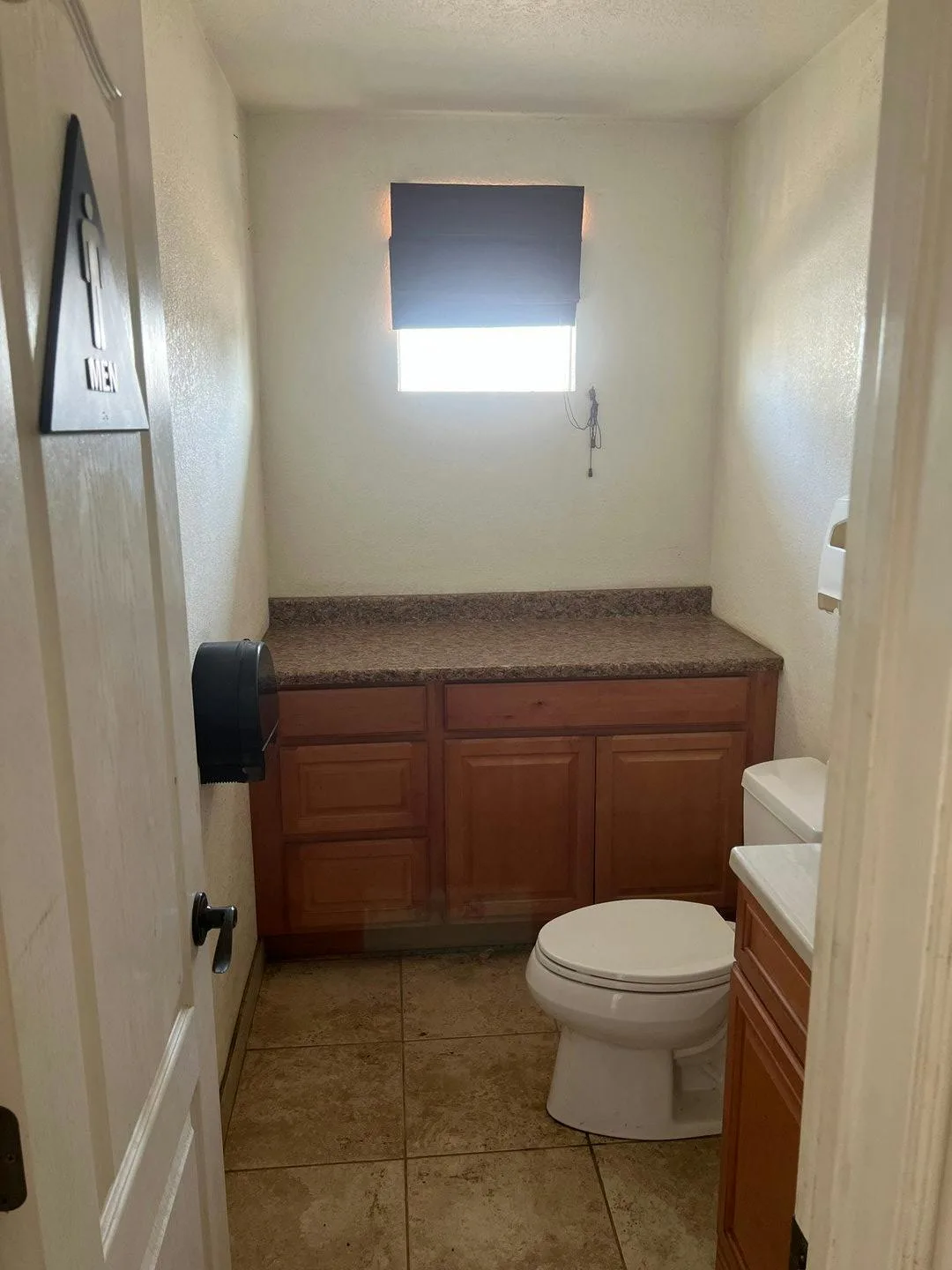 1,800 sq ft Industrial Office Space on Commercial Lot — 5