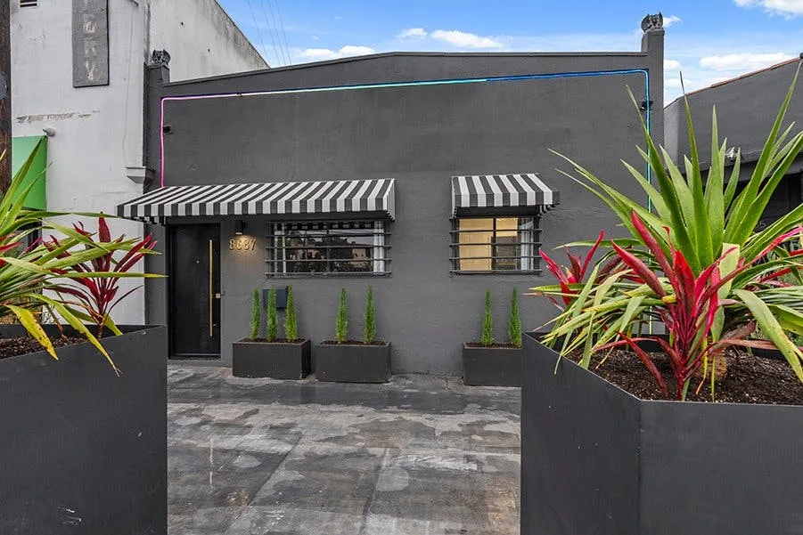 1,900 sq ft Event and Showroom Space in Los Angeles — 2