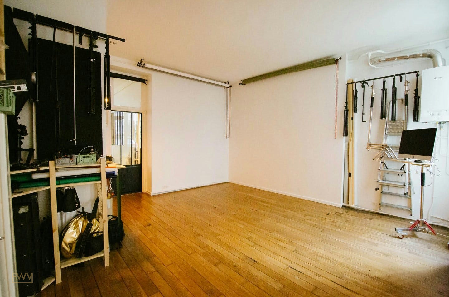 100 sqm Creative Photo and Video Studio in Paris, photo shoot, pop-up rental