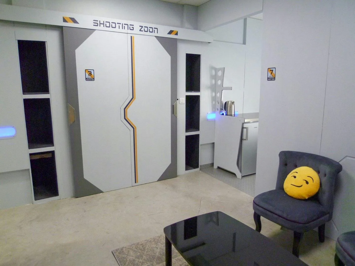 100 sqm Futuristic Photo and Video Studio in Garges-lès-Gonesse — 3