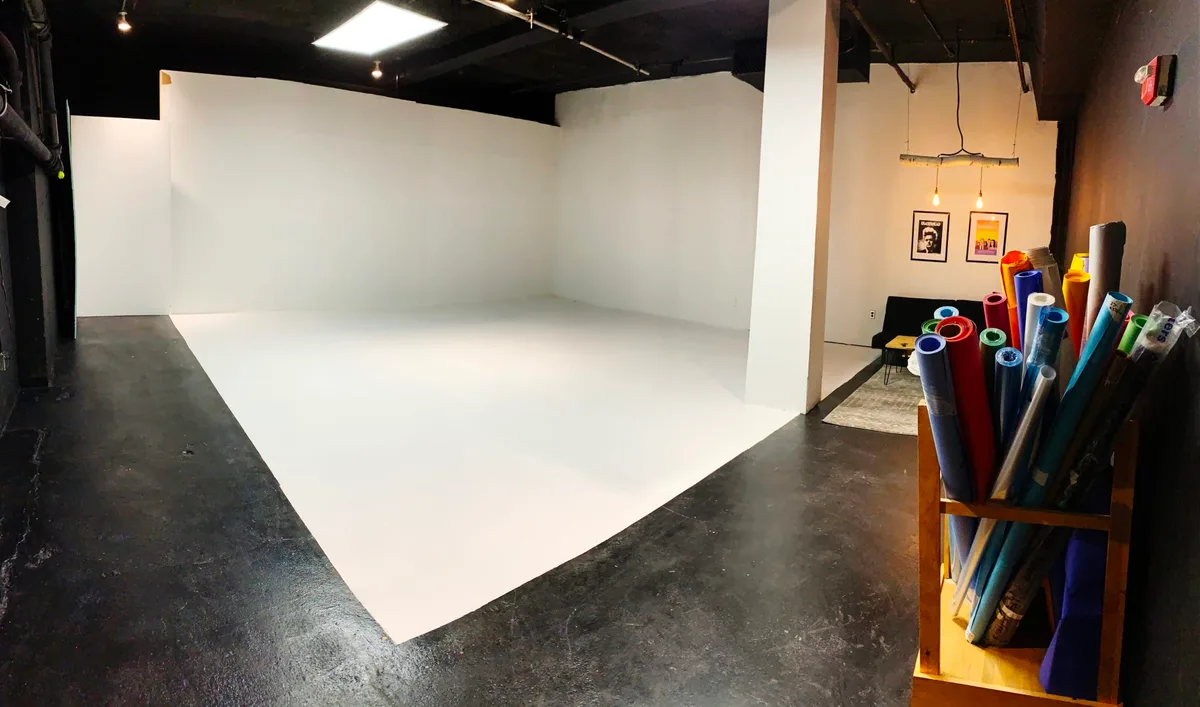 1000 Sq Ft Studio with Green Room and Modern Amenities, 93 sqm, photo shoot, pop-up rental in Jersey City