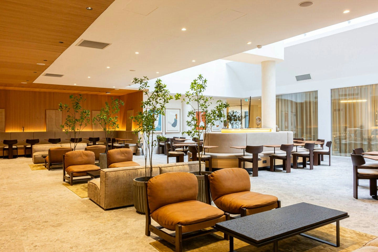 104 sqm Office with 11 Workstations in Paris 9th Arrondissement, corporate event, pop-up rental