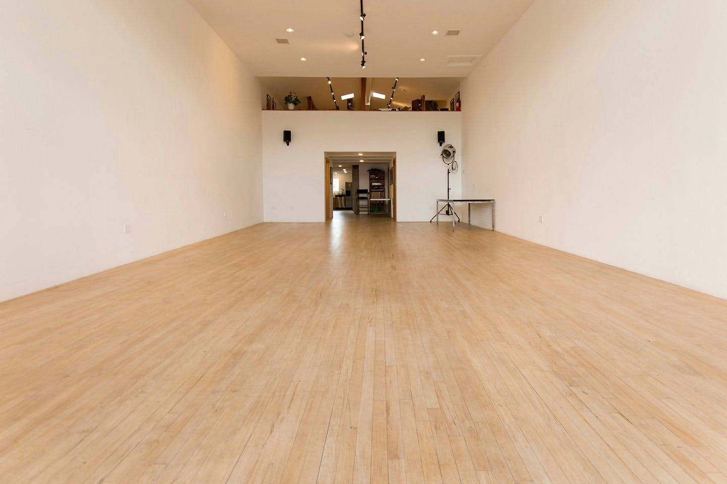112 sqm Studio on Sunset Boulevard in Silver Lake, pop up store in Los Angeles