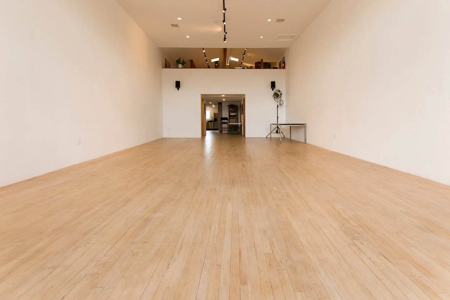 112 sqm Studio on Sunset Boulevard in Silver Lake
