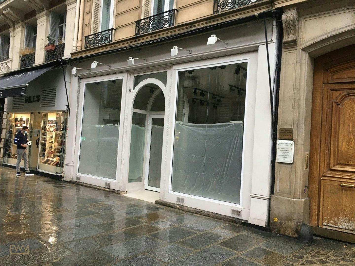 113 sqm Retail Space on Rue de Rennes, Paris, pop up store
