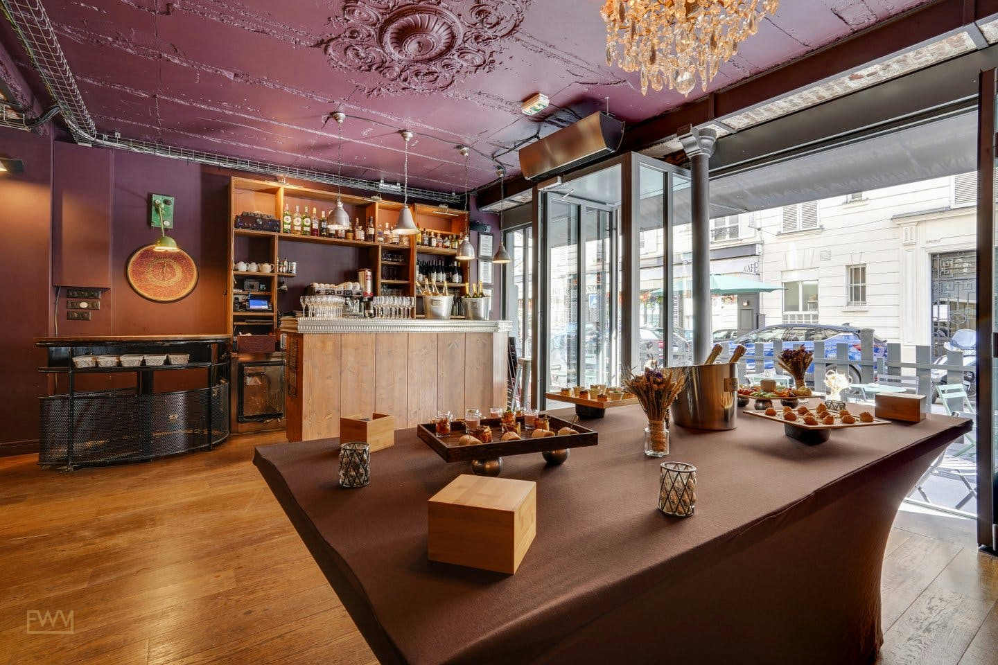 120 sqm Bistro Space in Porte Maillot, Paris