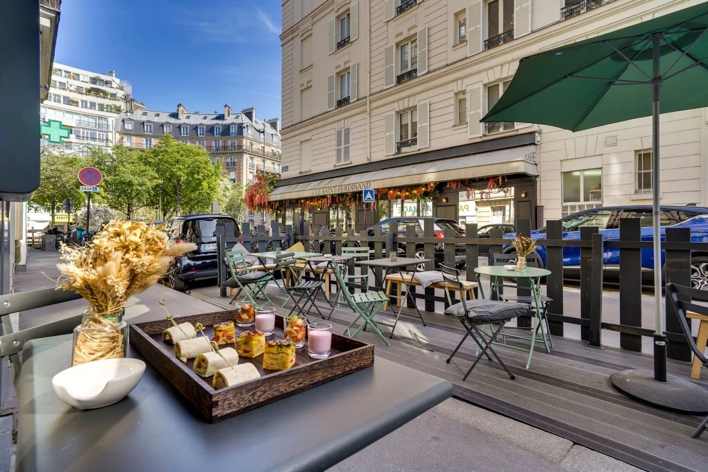 120 sqm Bistro Space in Porte Maillot, Paris — 3