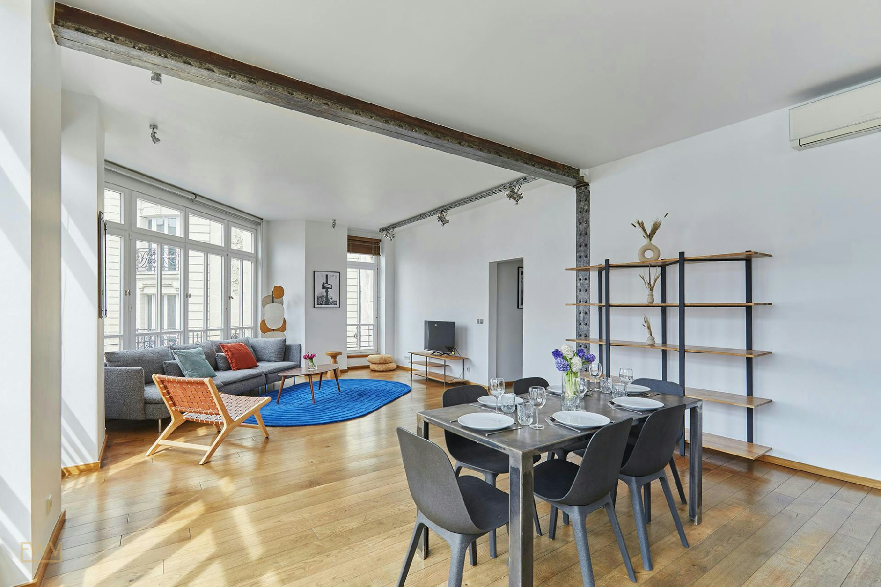 120 sqm Event Space on Rue de Bretagne, Paris