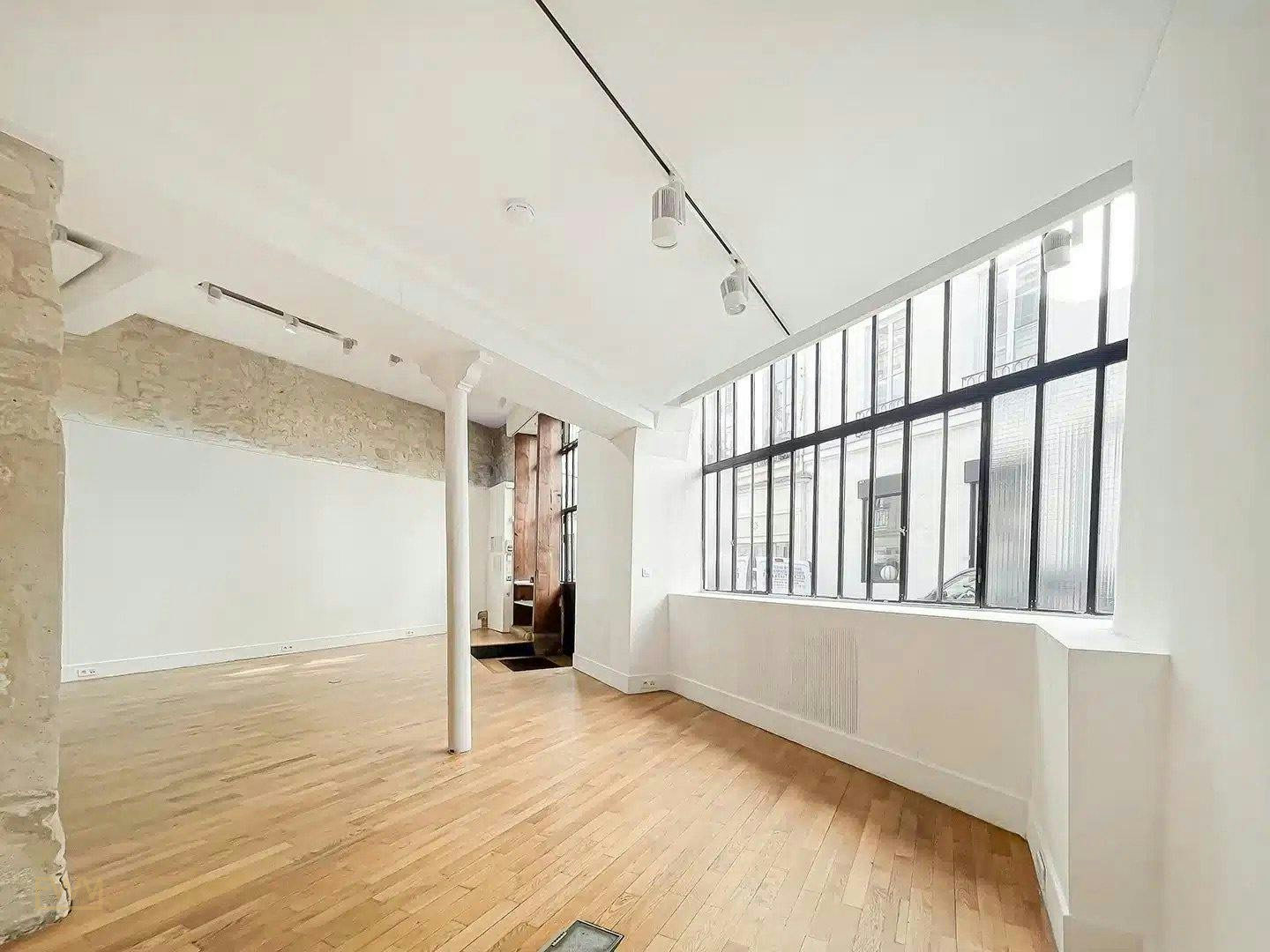 120 sqm Gallery and Showroom on Rue de Charlot, Paris, pop up store