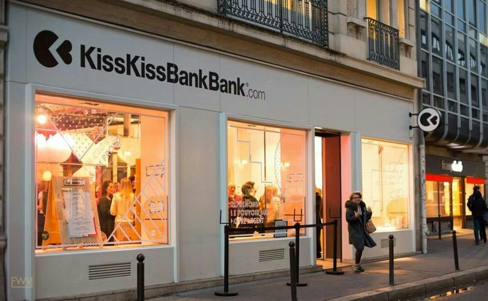 120 sqm Industrial Event and Showroom Space on Rue de Paradis, pop up store in Paris