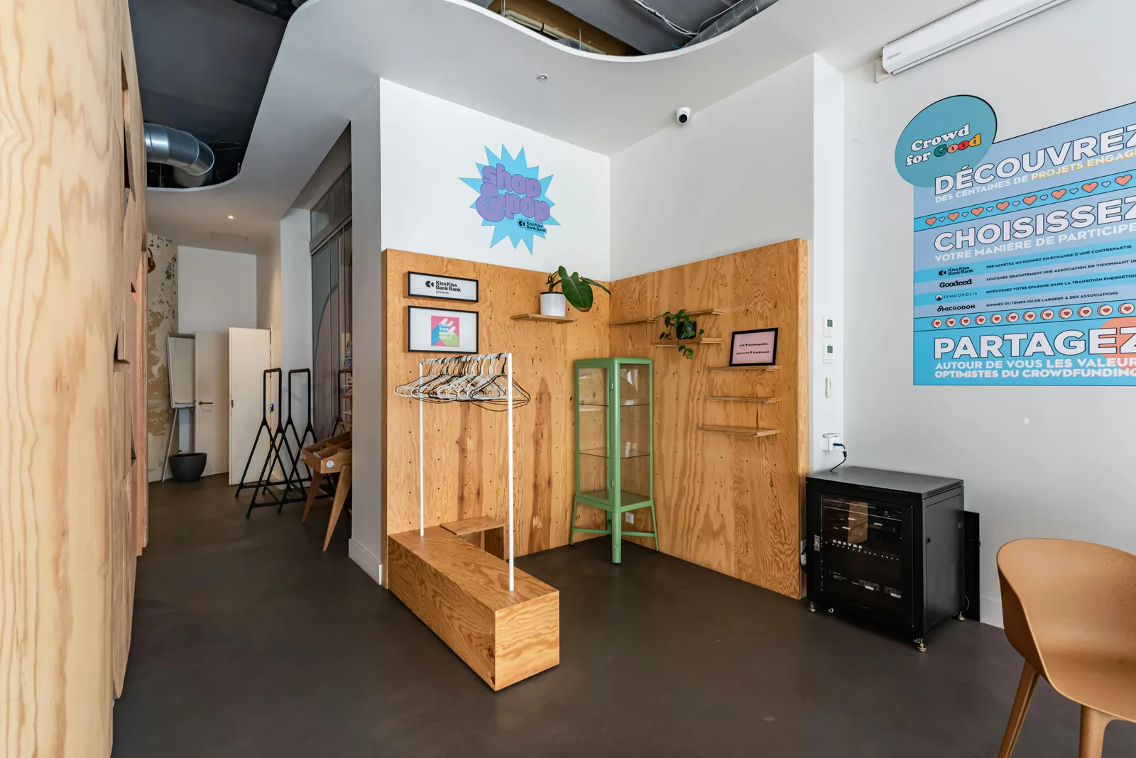 120 sqm Industrial Event and Showroom Space on Rue de Paradis — 4