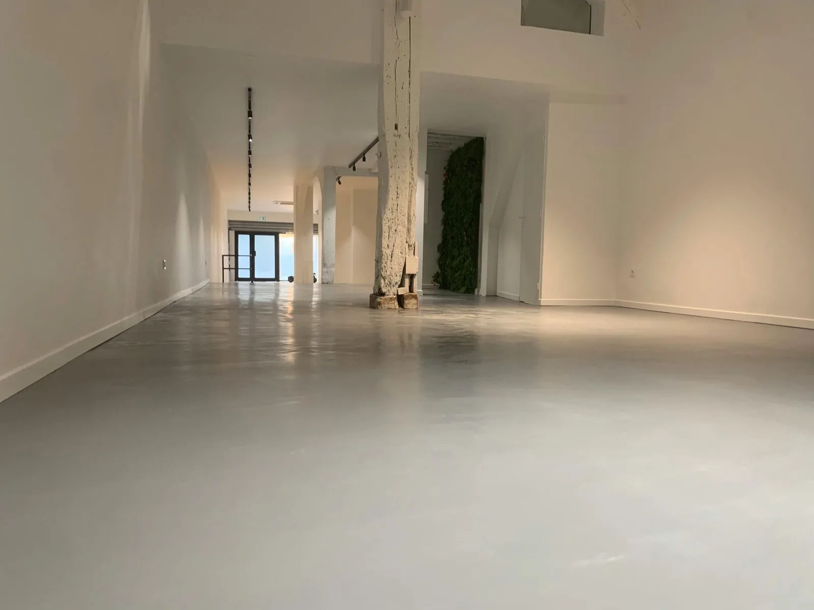 120 sqm Studio and Showroom on Rue des Gravilliers, Paris — 4
