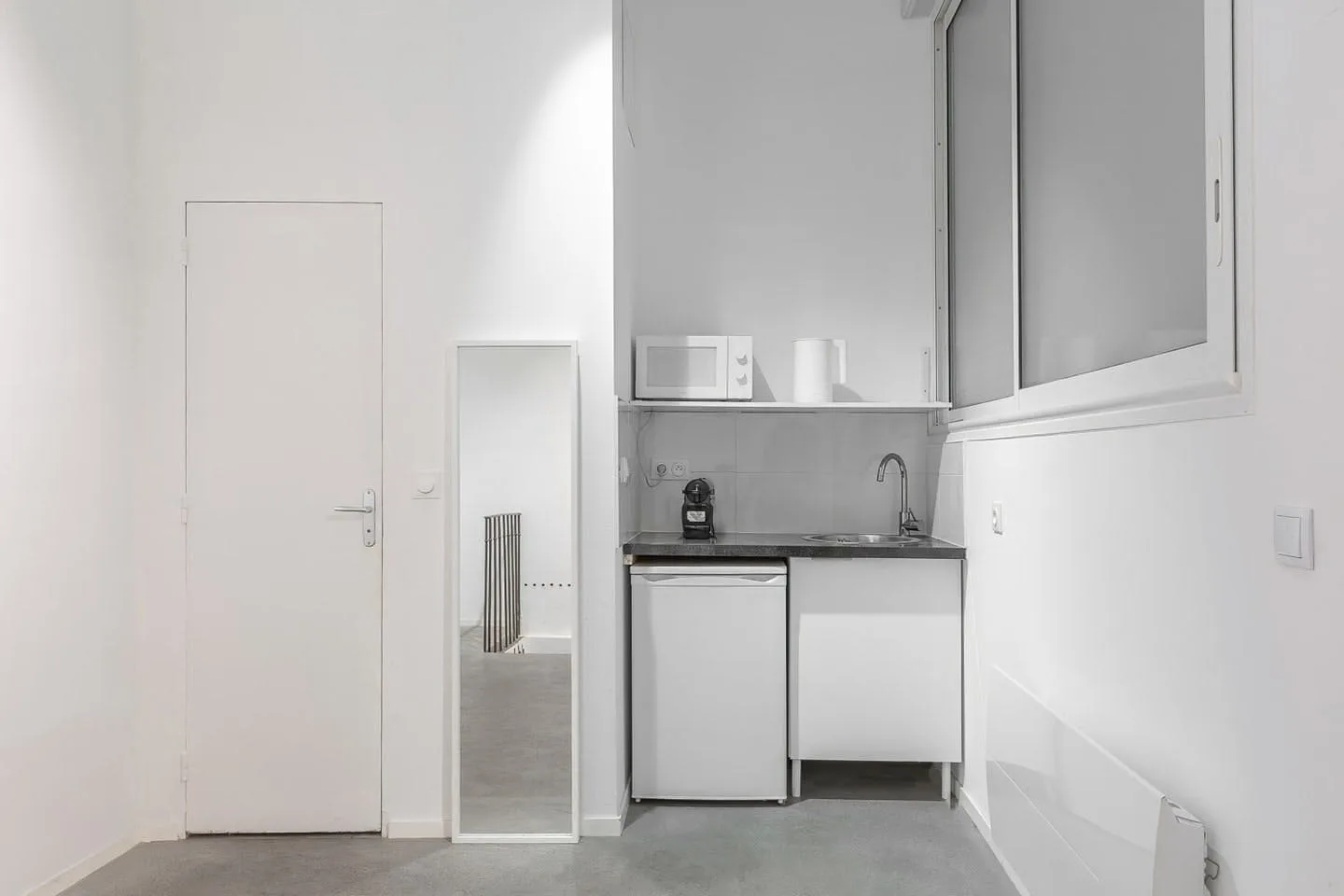 124 sqm Boutique and Art Gallery on Rue Chapon, Paris — 4