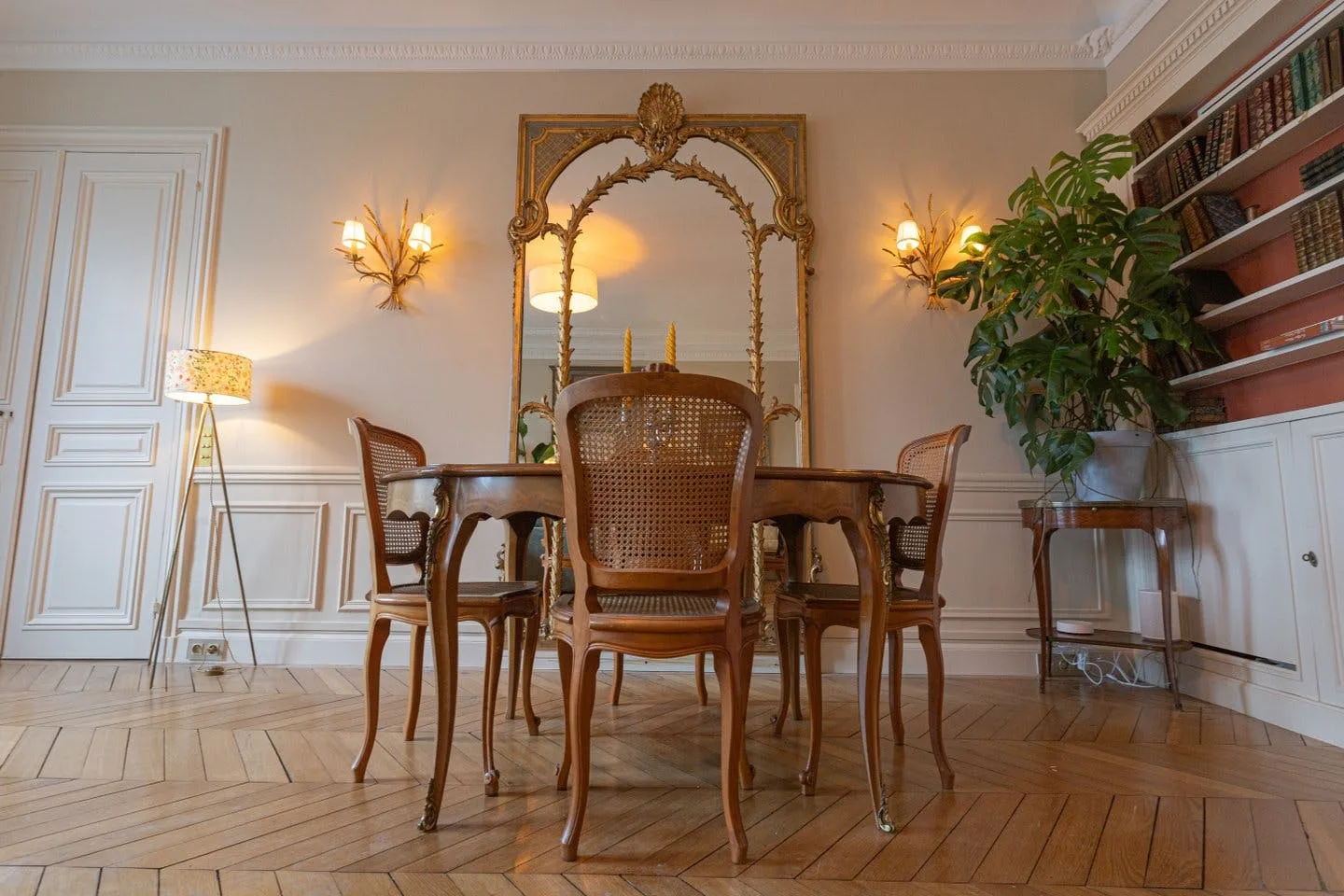 125 sqm Apartment with Louvre View on Quai Voltaire — 4