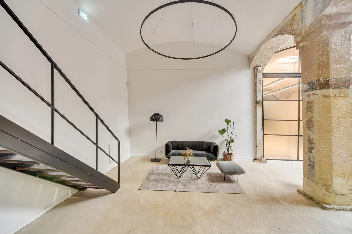 130 sqm Showroom and Pop-Up Space in Haut Marais, Paris — 4