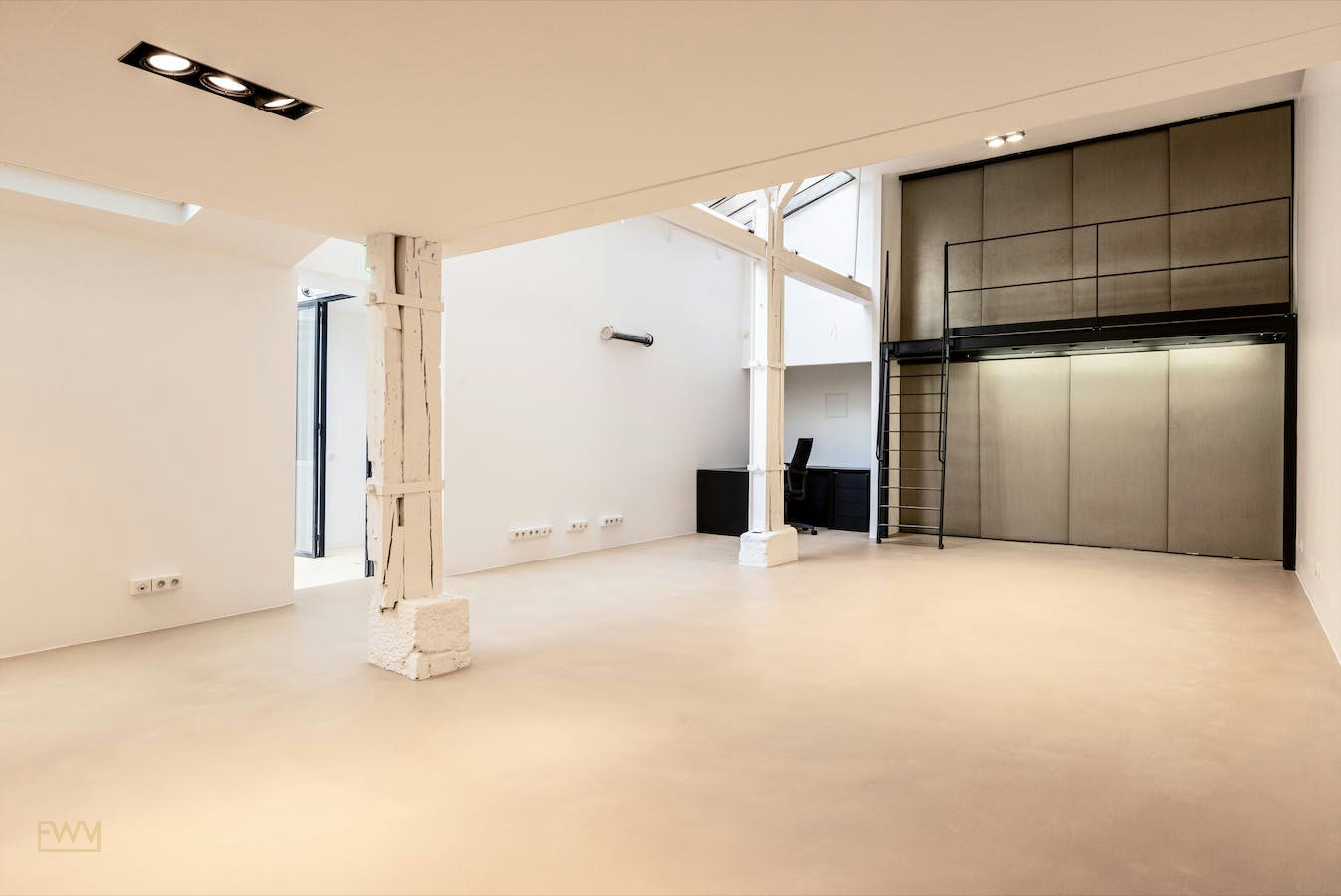 130 sqm Showroom on Rue Charlot, Paris 3e, showroom presentation, pop-up rental