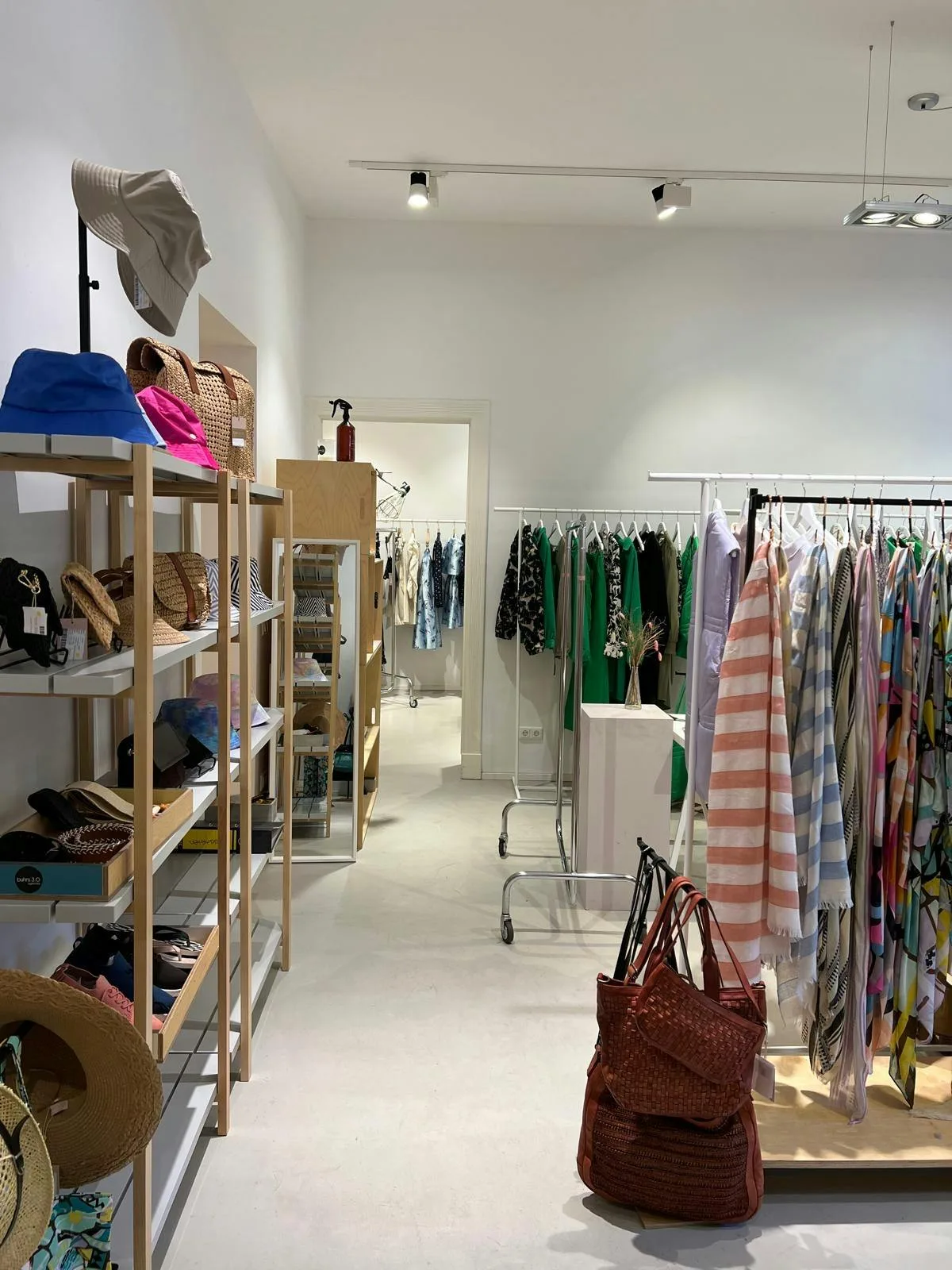 130 sqm Showroom on Samoastraße, Berlin — 2