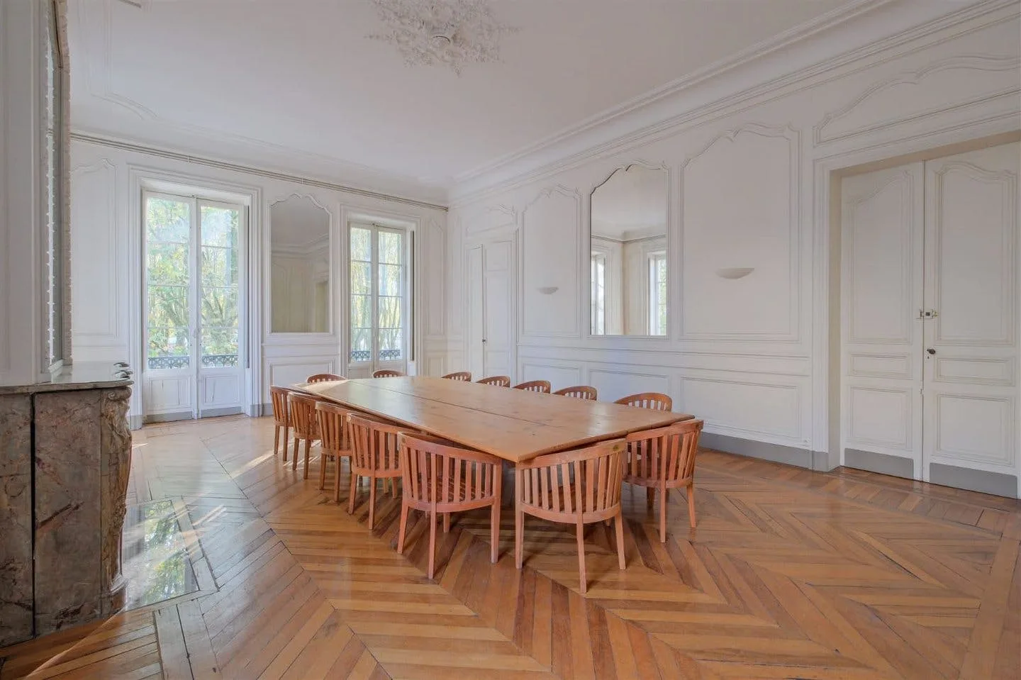 140 sqm Haussmannian Event Space on Allées de Chartres