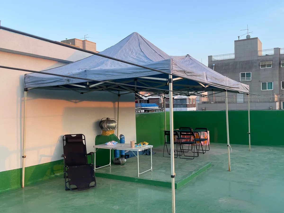 148 sqm Rooftop Venue with BBQ and Tent in Guwol, Incheon, family gathering, pop-up rental in Seoksan-ro, interior view