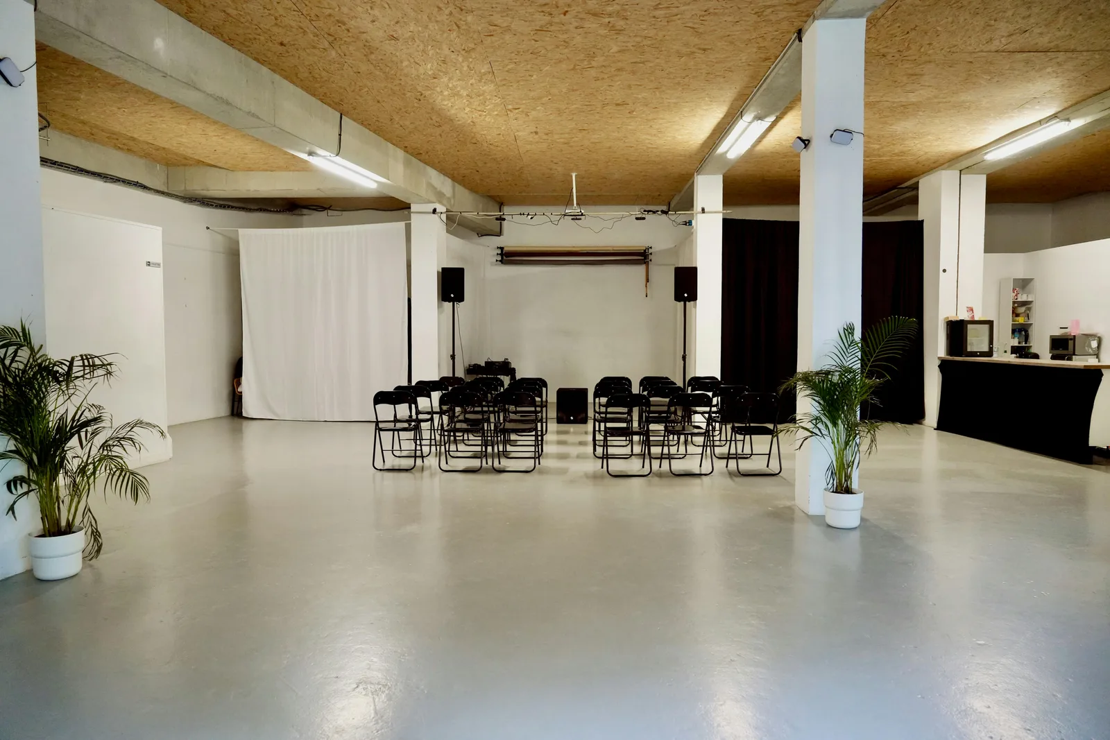 150 sqm Event and Retail Space near Bibliothèque François Mitterand — 3