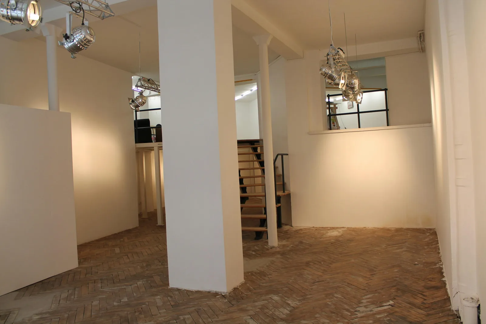 150 sqm Pop-Up Gallery and Showroom in Haut-Marais, Paris — 2