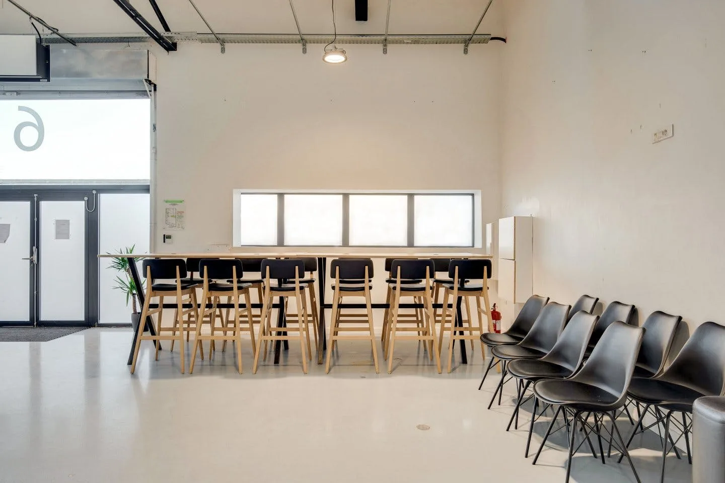 150 sqm Renovated Warehouse Loft in Lyon 7th Arrondissement — 4