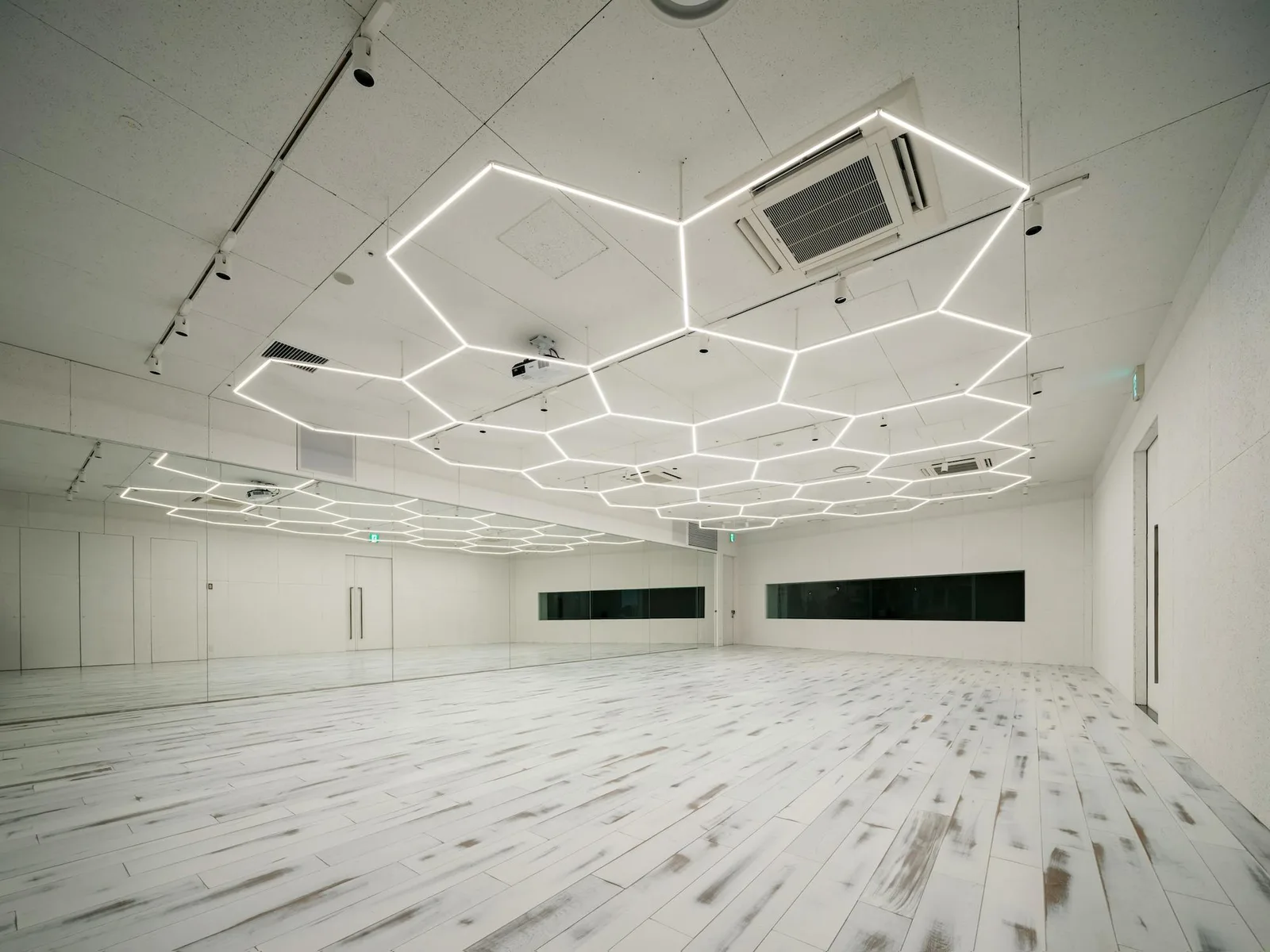160 sqm Event and Retail Studio in Rayard Miyashita Park — 2