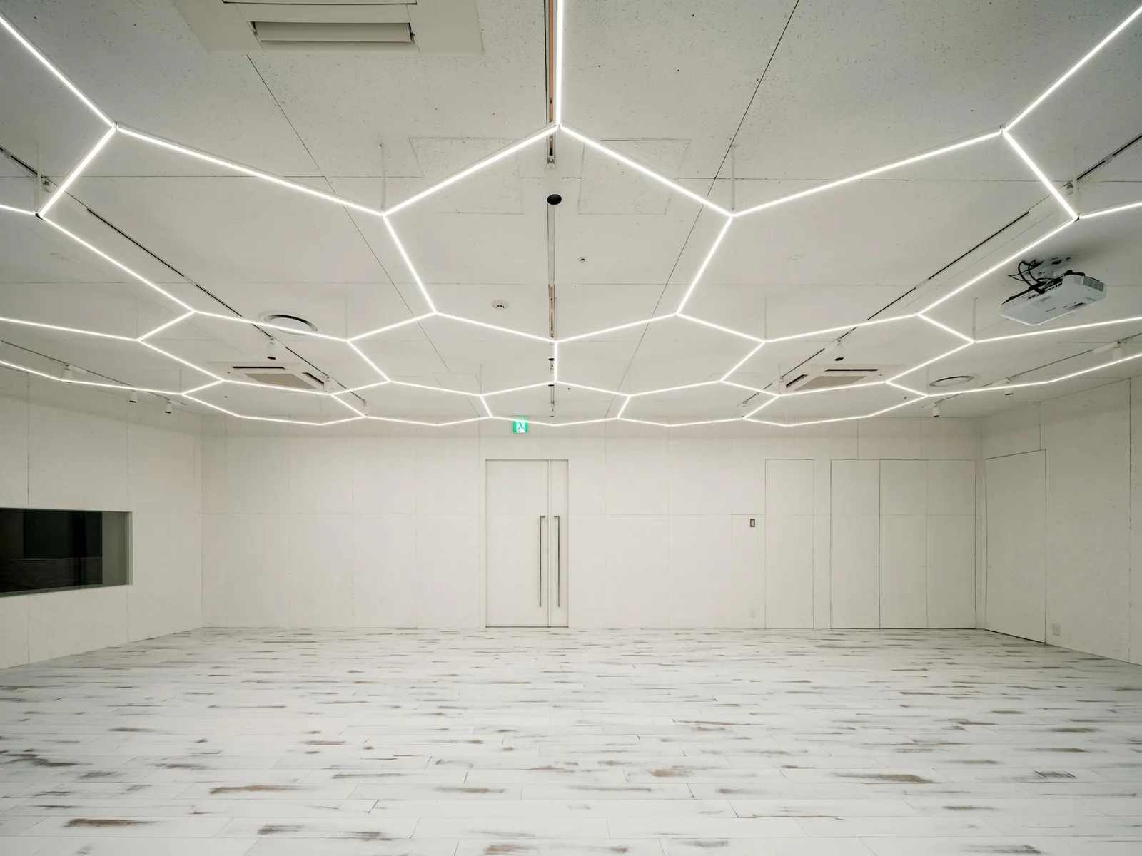 160 sqm Event and Retail Studio in Rayard Miyashita Park — 3