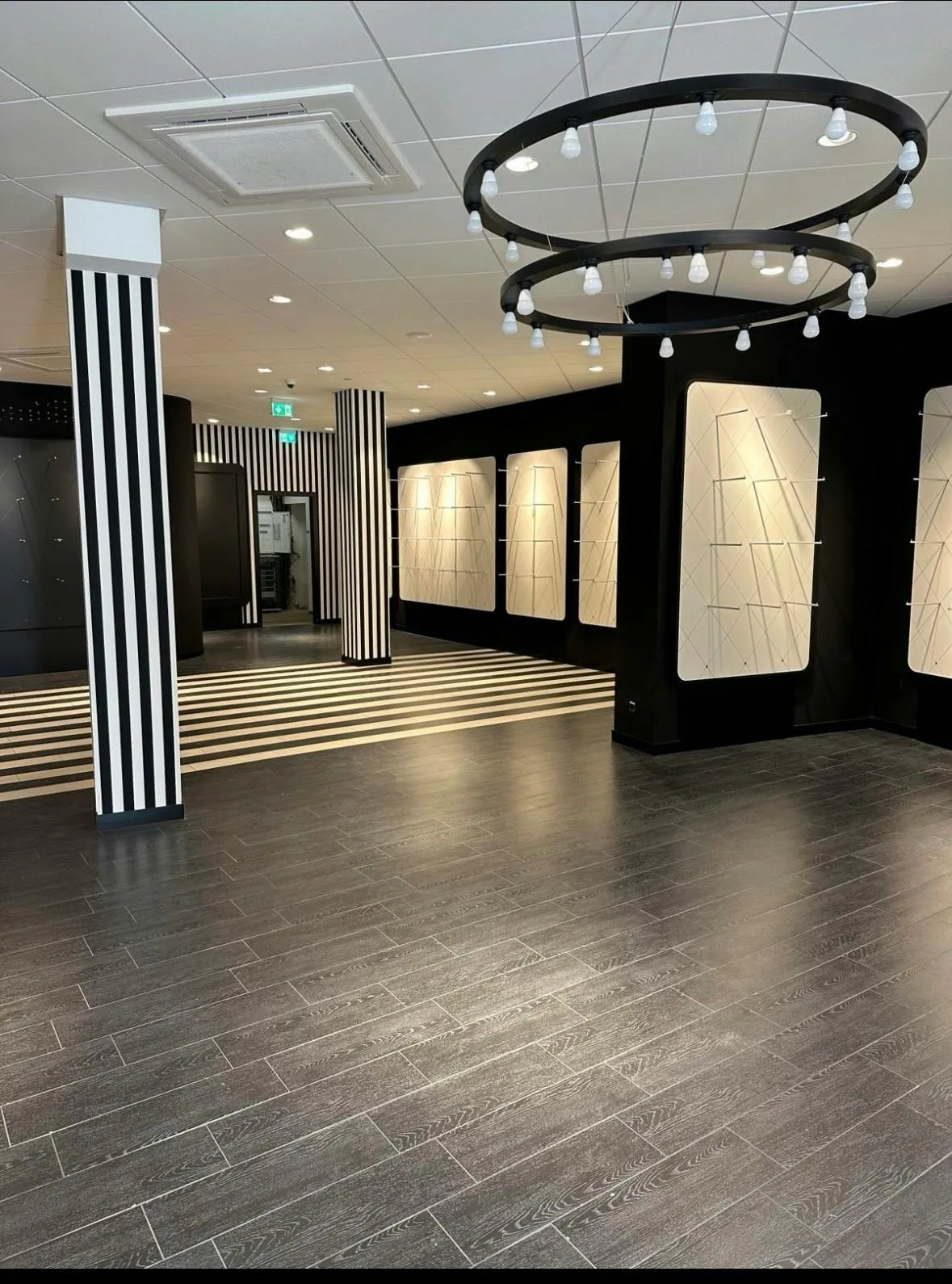 170 sqm Versatile Commercial Space in Pirmasens — 2