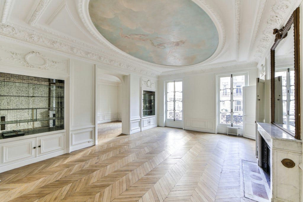 181 sqm Showroom Near Monceau Park on Rue Alfred de Vigny