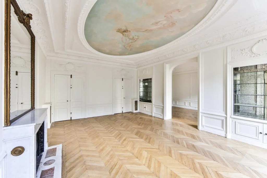 181 sqm Showroom Near Monceau Park on Rue Alfred de Vigny — 2