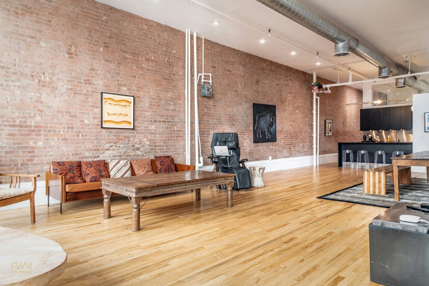 186 sqm Cast Iron Loft at 130 Greene Street, SoHo, pop up store in New York