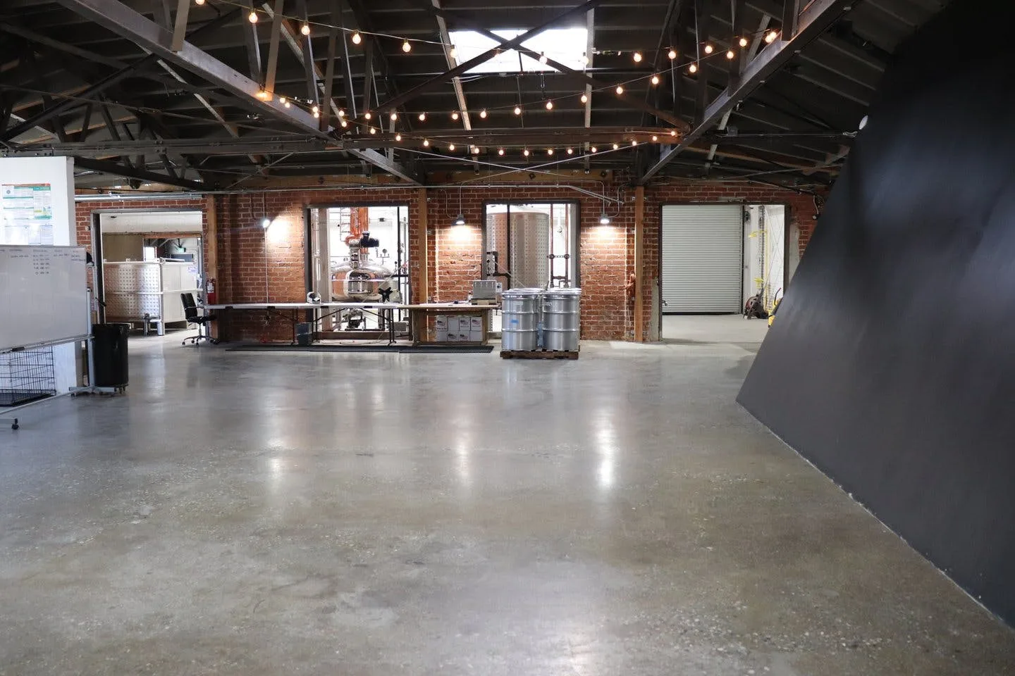 1920s Warehouse with Exposed Bow Truss Ceilings in Los Angeles — 3