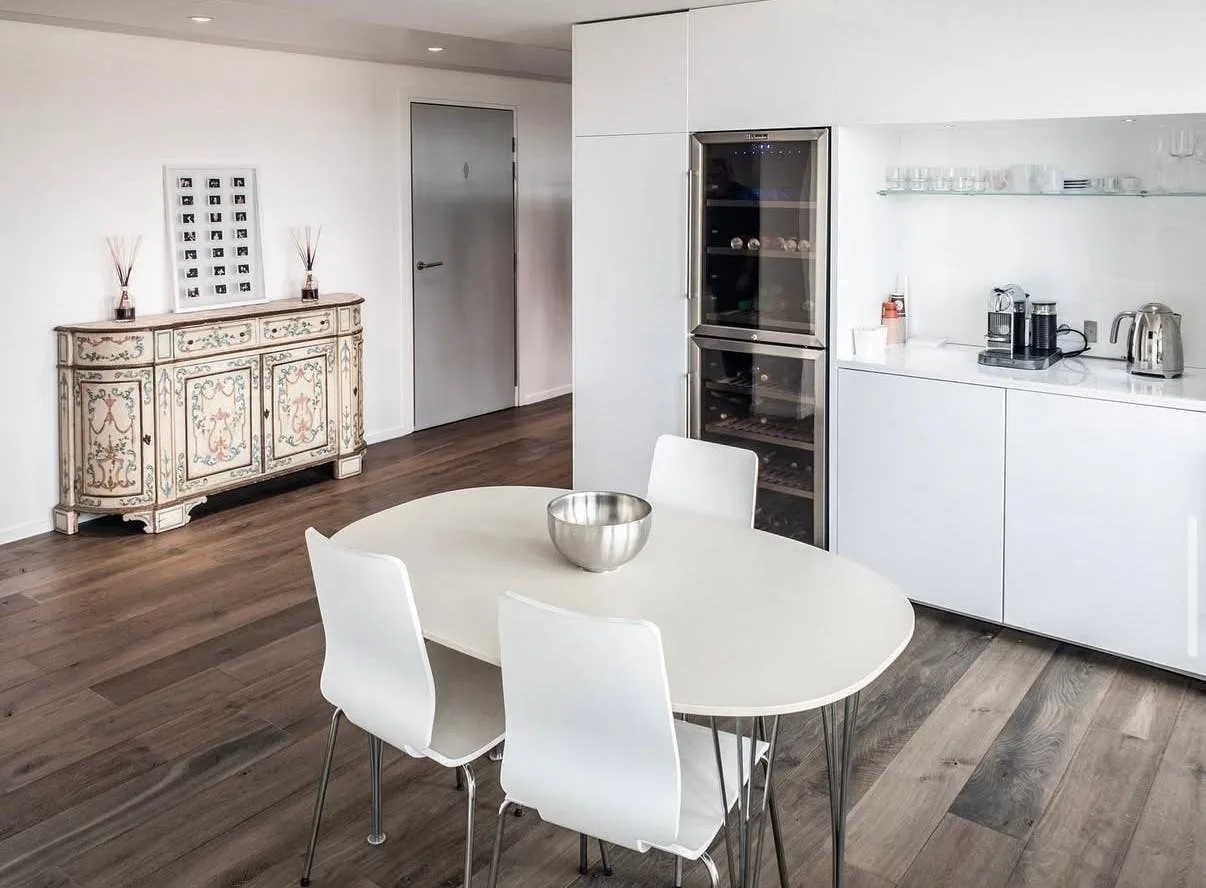 195 sqm Showroom with Eiffel Tower View in Paris 17th — 5
