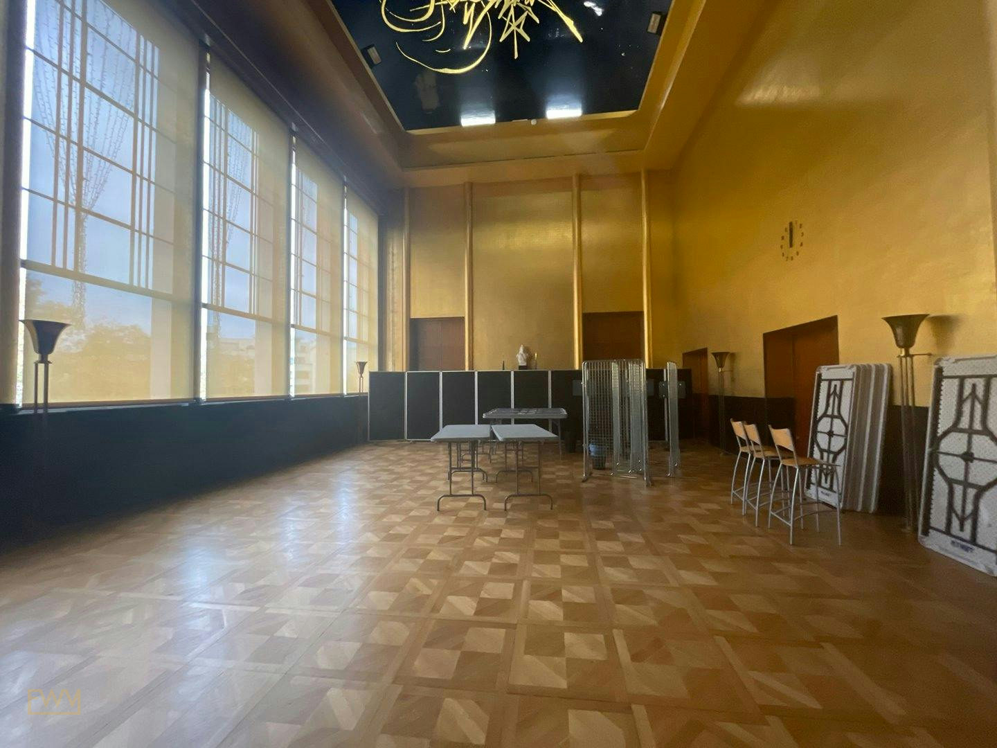 2,000 sqm Art Deco Grand Hall in Boulogne-Billancourt, pop up store, interior view