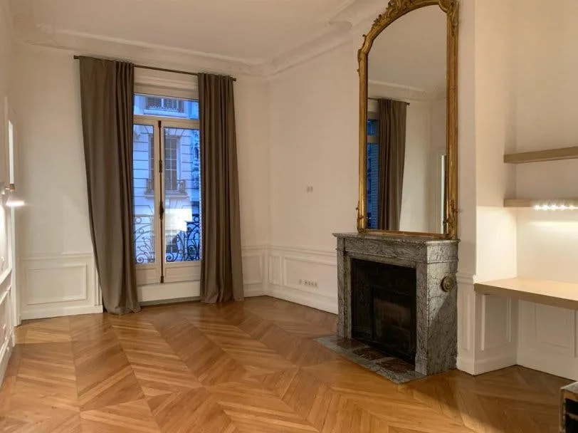 200 sqm Unique Showroom on Rue Boissière, Paris 75116 — 3