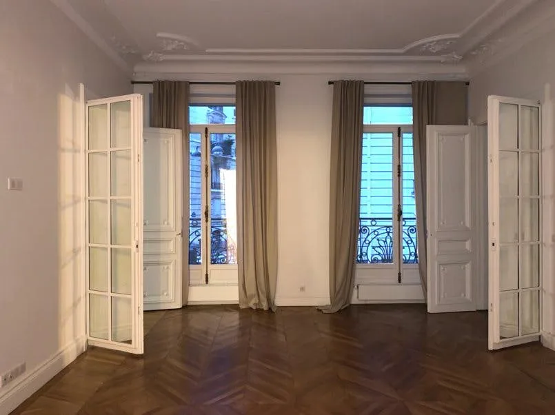 200 sqm Unique Showroom on Rue Boissière, Paris 75116 — 5