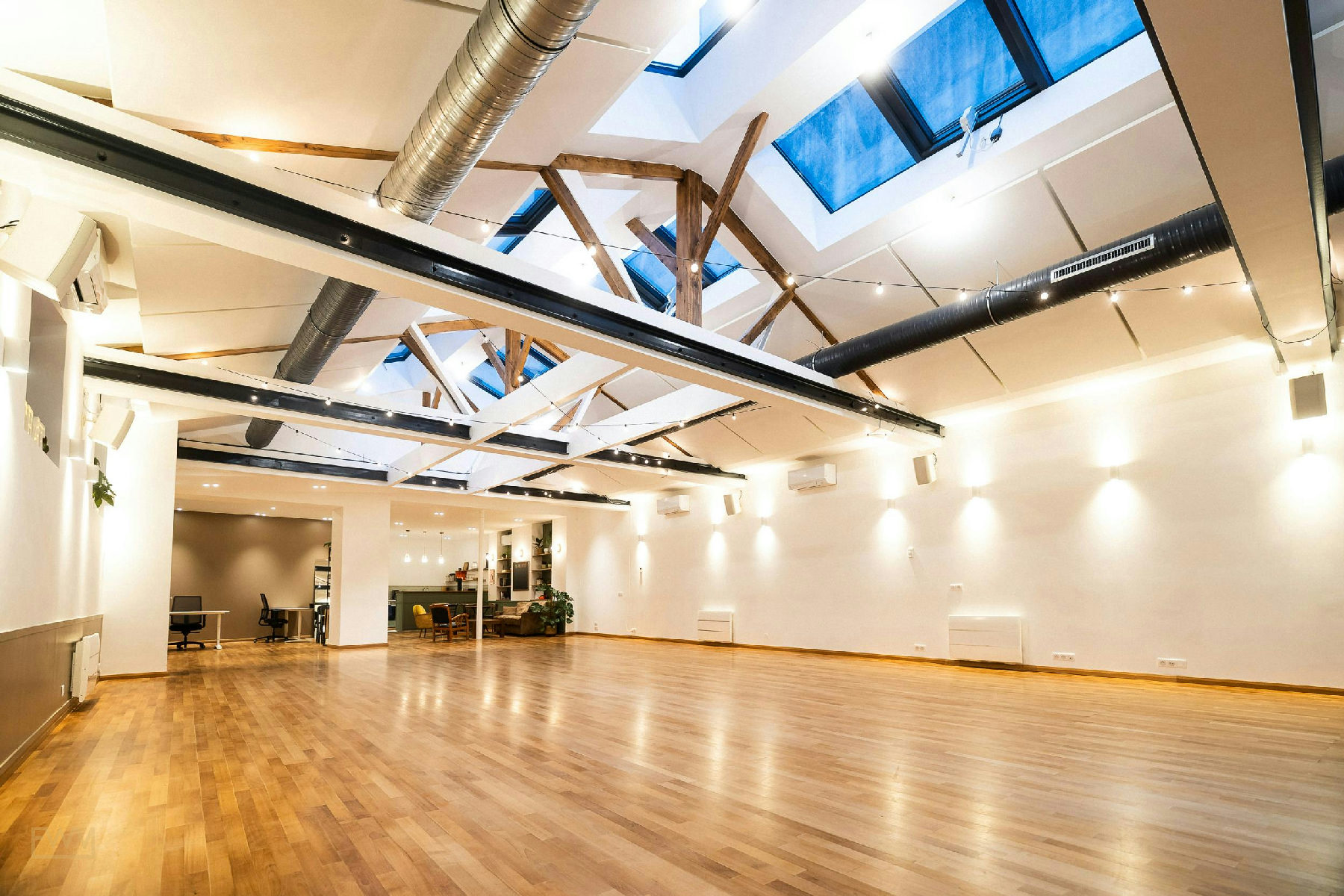 210 sqm Art Studio and Loft on Rue Petion, Paris