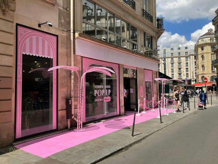 272 sqm Retail and Event Space on Rue des Halles, Paris, pop up store