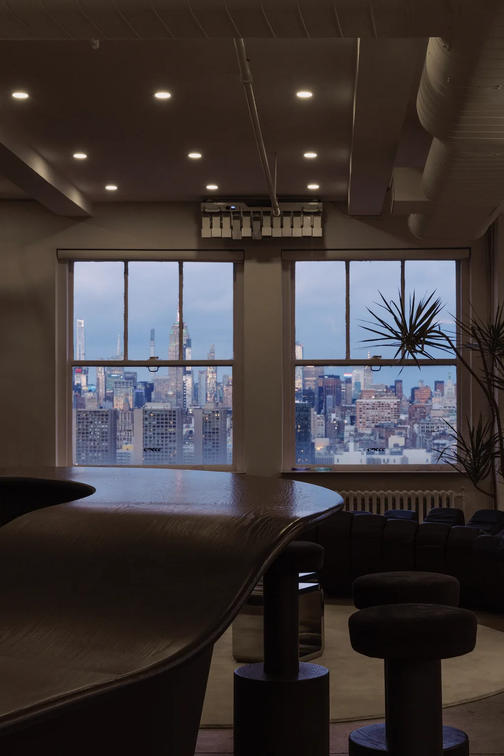 27th-Floor Penthouse with 360° NYC Skyline Views, 352 sqm, corporate event, pop-up rental in New York