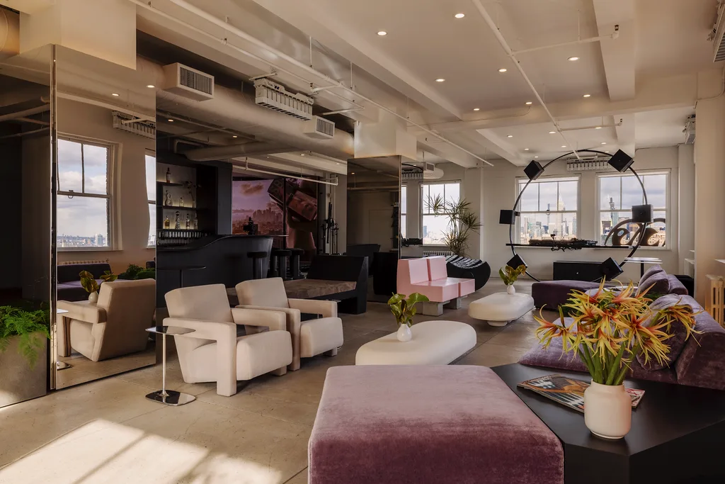 27th-Floor Penthouse with 360° NYC Skyline Views, 352 sqm, corporate event, pop-up rental in New York, interior view