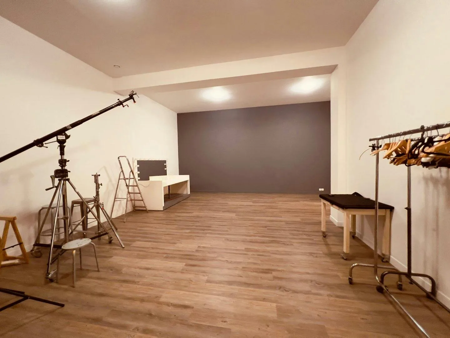280 sqm Modular Studio and Photo Atelier in Bagnolet — 5
