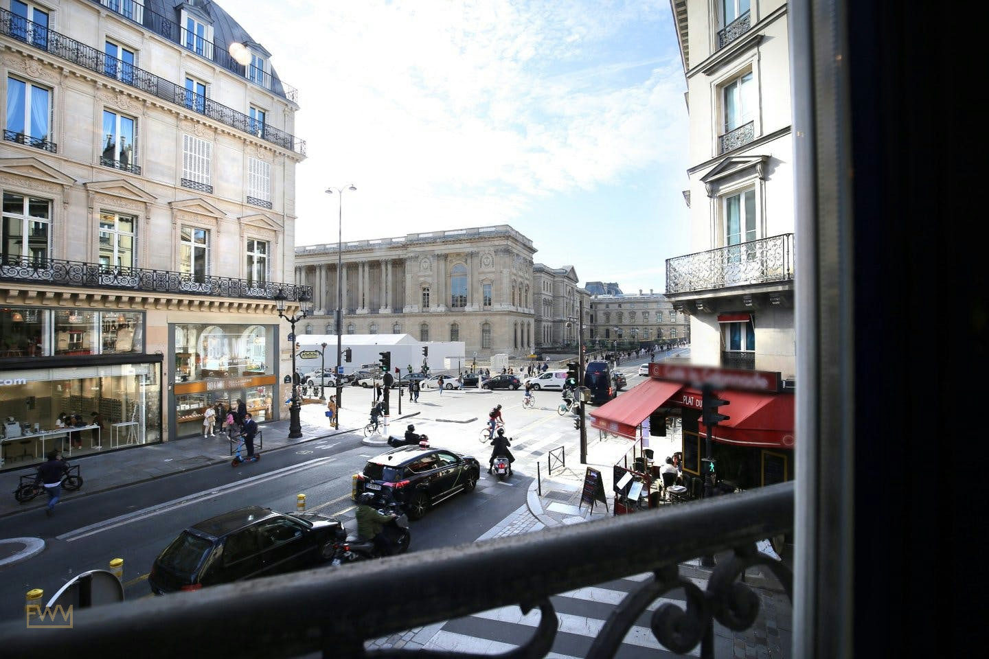 297 sqm Event and Showroom Space on Rue de Rivoli, Paris, corporate event, pop-up rental
