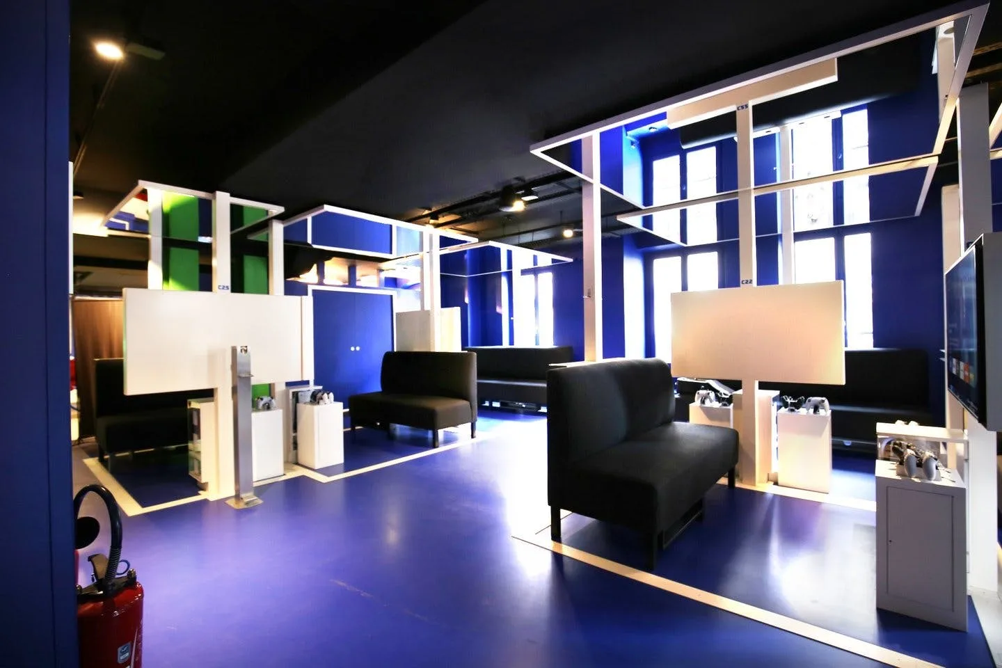 297 sqm Event and Showroom Space on Rue de Rivoli, Paris — 3