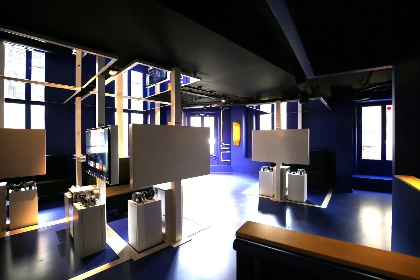 297 sqm Event and Showroom Space on Rue de Rivoli, Paris — 5