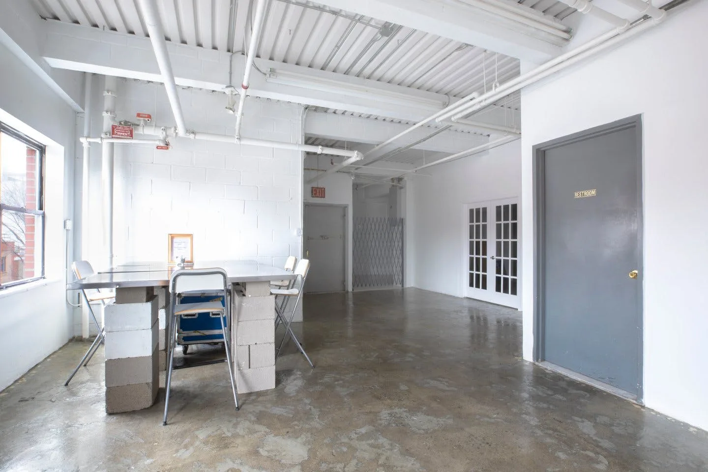 325 sqm Industrial Art Gallery in Queens — 3