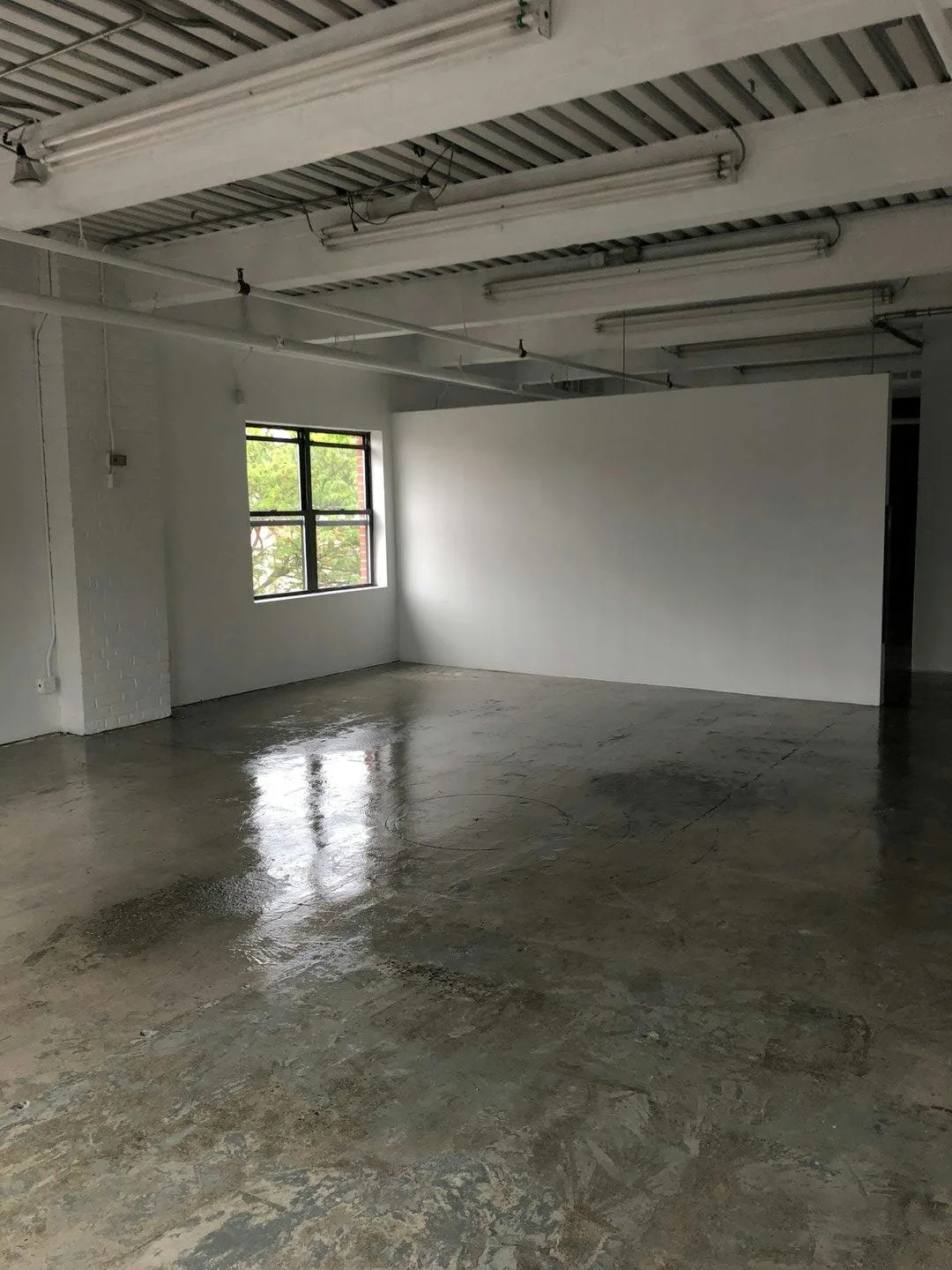 325 sqm Industrial Art Gallery in Queens — 5